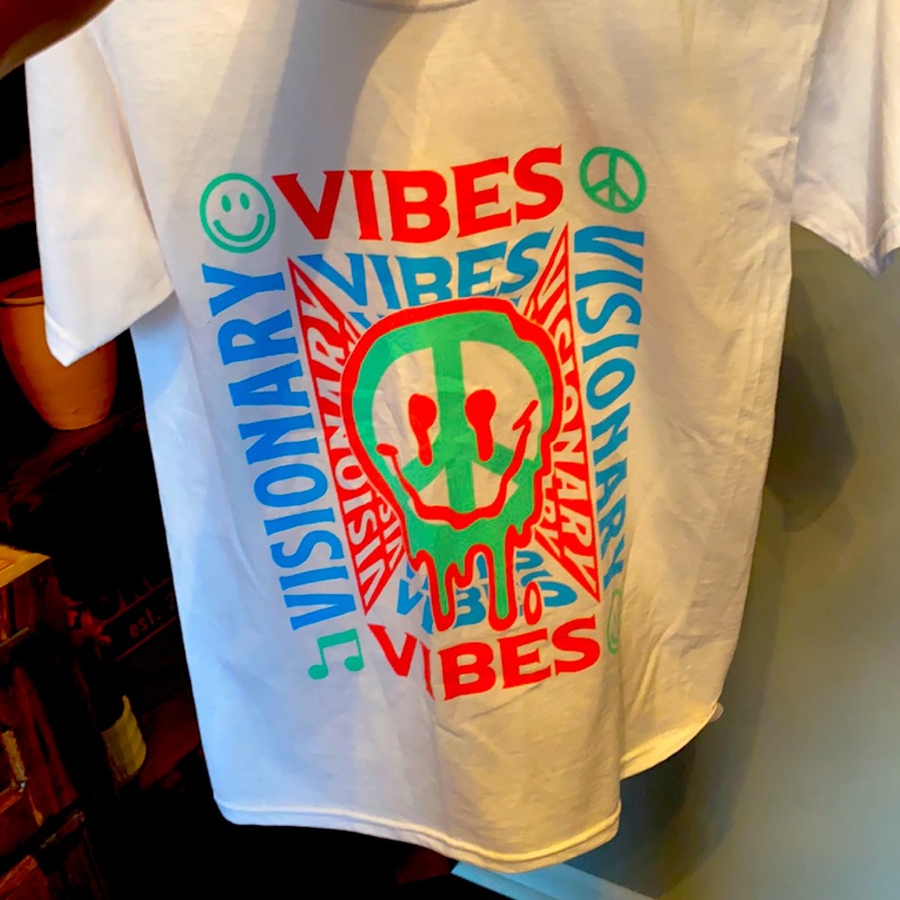 2 Mom Keys T-Shirt BOYS.  👜 3/$20